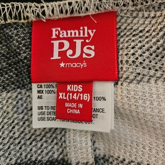 Macy's Family Pajamas Girl's Pajamas Bottoms Size 14/16 XL - Picture 3 of 6